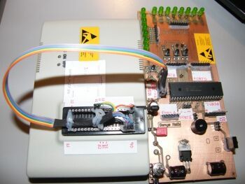 Набор для разработки на основе микроконтроллера PIC18F4520 Набор для разработки на основе микроконтроллера PIC18F4520