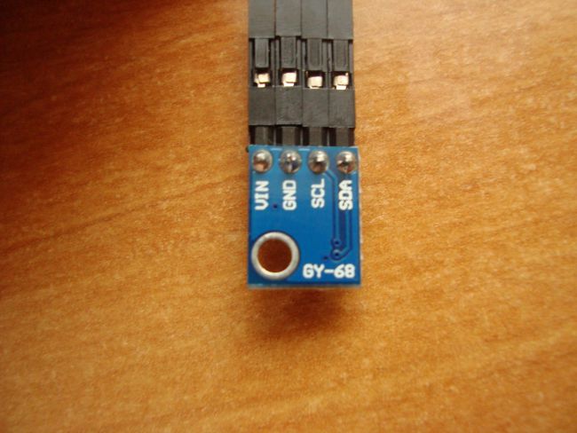 Схема барометра на AVR микроконтроллере ATmega8 с датчиком атмосферного давления BMP180